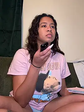 Snapshot of VanessaBling chatting on January 2026 01:33:02 AM VanessaBling online show from January 2026 01:33:02 AM