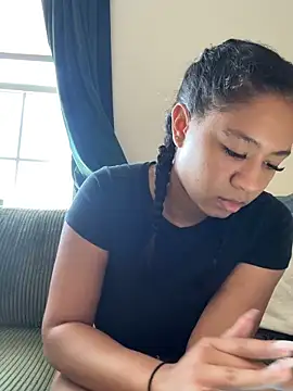 Snapshot of VanessaBling chatting on February 2026 04:22:02 PM VanessaBling online show from February 2026 04:22:02 PM