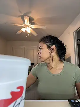 Snapshot of VanessaBling chatting on February 2026 04:04:02 PM VanessaBling online show from February 2026 04:04:02 PM