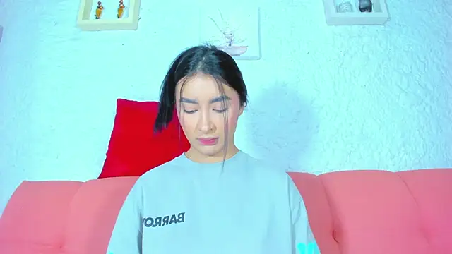 emiily s online show from December 2024 12:05:02 PM