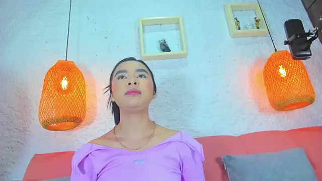 emiily s online show from November 2025 12:06:01 PM