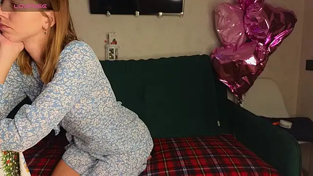 FoxLoveBasik online show from December 2024 06:03:02 AM