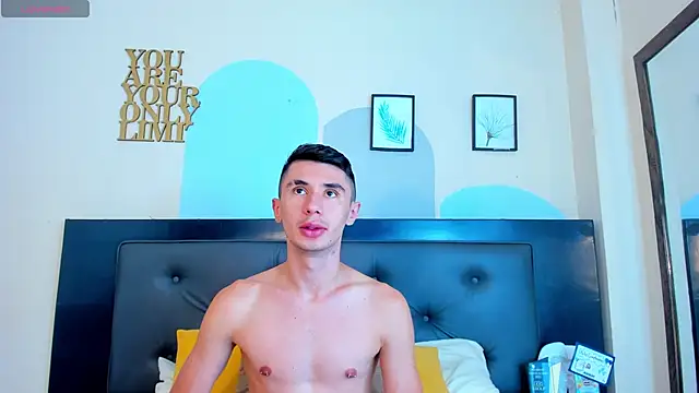 Jotastevensxx online show from April 2026 07:09:01 PM
