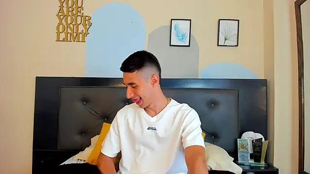 Jotastevensxx online show from May 2026 07:20:02 PM