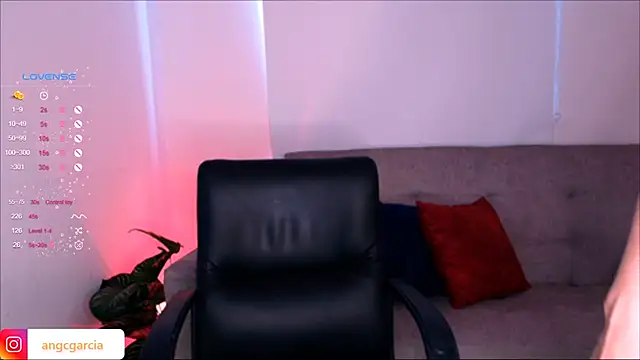 Snapshot of Valengarcia_ chatting on December 2024 09:52:02 PM Valengarcia online show from December 2024 09:52:02 PM