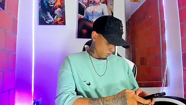 Liam lee online show from March 2026 11:08:01 PM