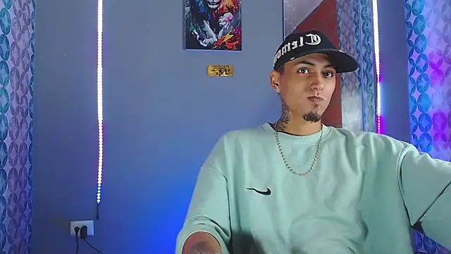 Liam lee online show from April 2026 12:05:02 AM