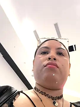 Francesca ferrari online show from October 2025 10:00:02 PM