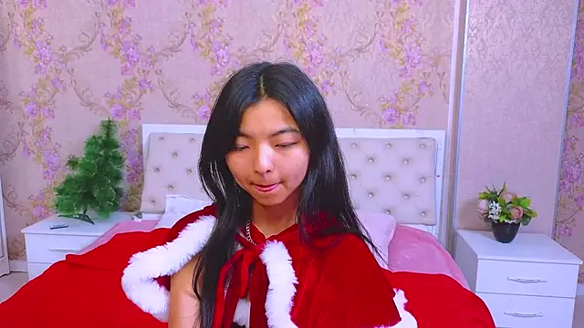 Snapshot of Shy_Kira chatting on December 2024 03:41:02 PM Shy Kira online show from December 2024 03:41:02 PM