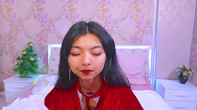 Snapshot of Shy_Kira chatting on December 2024 12:30:02 PM Shy Kira online show from December 2024 12:30:02 PM