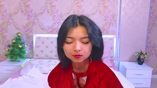 Snapshot of Shy_Kira chatting on December 2024 03:33:02 PM Shy Kira online show from December 2024 03:33:02 PM