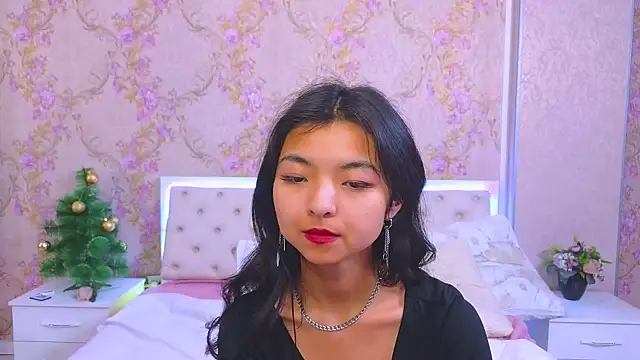 Snapshot of Shy_Kira chatting on December 2024 12:16:01 PM Shy Kira online show from December 2024 12:16:01 PM