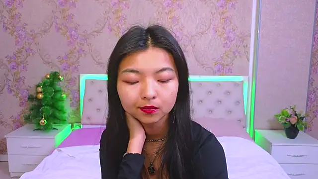 Snapshot of Shy_Kira chatting on January 2025 12:45:02 PM Shy Kira online show from January 2025 12:45:02 PM