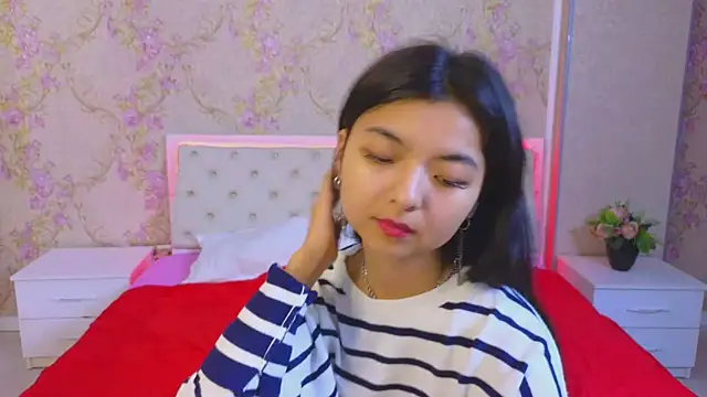 Snapshot of Shy_Kira chatting on January 2025 03:28:02 PM Shy Kira online show from January 2025 03:28:02 PM