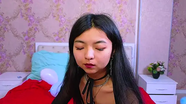 Snapshot of Shy_Kira chatting on February 2025 12:46:02 PM Shy Kira online show from February 2025 12:46:02 PM