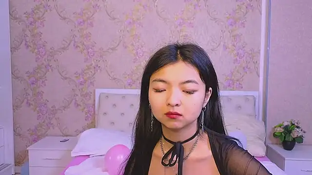 Snapshot of Shy_Kira chatting on February 2025 12:36:02 PM Shy Kira online show from February 2025 12:36:02 PM