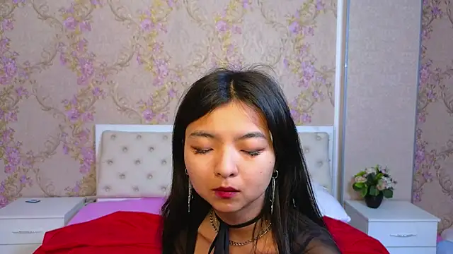 Snapshot of Shy_Kira chatting on February 2025 12:44:01 PM Shy Kira online show from February 2025 12:44:01 PM