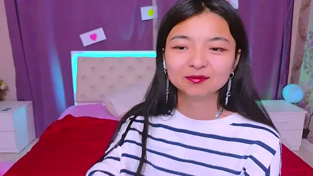 Snapshot of Shy_Kira chatting on February 2025 12:43:02 PM Shy Kira online show from February 2025 12:43:02 PM