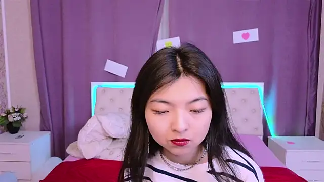 Snapshot of Shy_Kira chatting on February 2025 12:10:02 PM Shy Kira online show from February 2025 12:10:02 PM