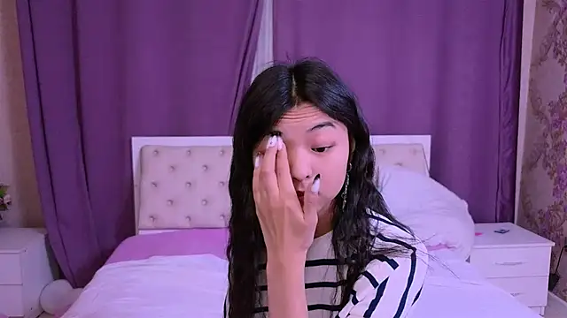 Snapshot of Shy_Kira chatting on February 2025 12:22:01 PM Shy Kira online show from February 2025 12:22:01 PM