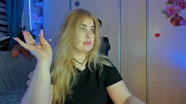 CoraSwon online show from February 2026 06:36:02 PM