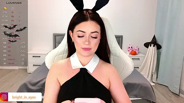 ariel grand online show from November 2025 02:02:02 AM