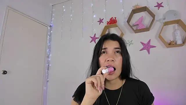 Emiily Parkerr online show from January 2025 03:04:02 AM