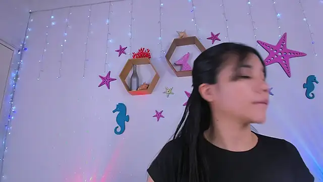 Emiily Parkerr online show from September 2025 03:06:01 AM