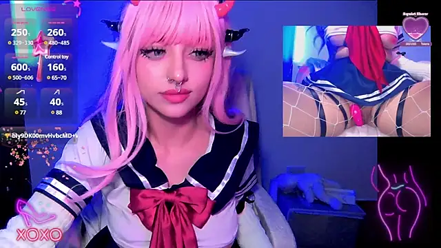 HollyDominic online show from February 2025 12:47:01 PM