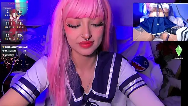 HollyDominic online show from October 2025 07:00:01 PM