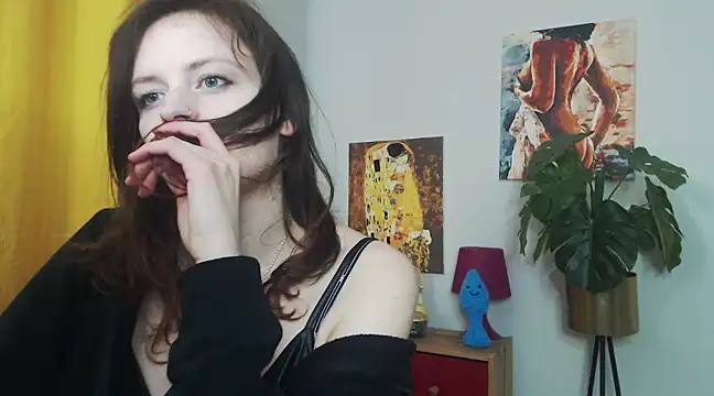 juicyNadine online show from February 2025 12:28:01 PM