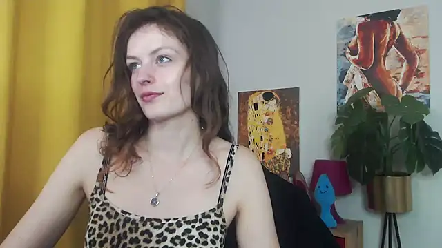 juicyNadine online show from September 2025 04:45:01 AM