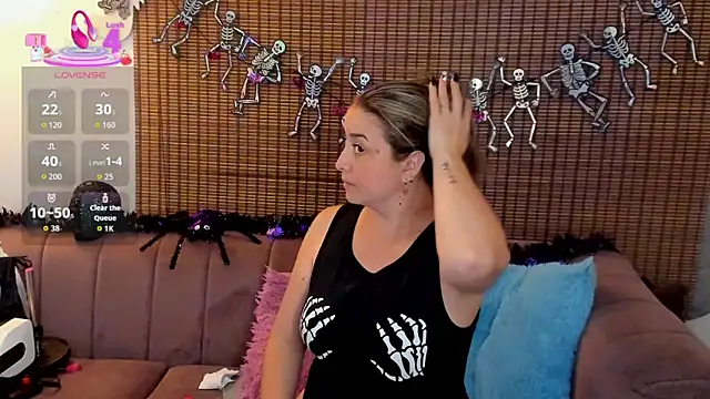 ariana cross online show from October 2025 11:57:02 AM