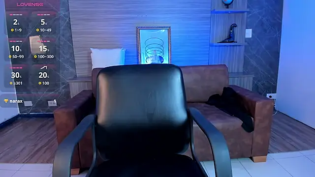 paulina sweett  online show from November 2025 01:02:02 PM