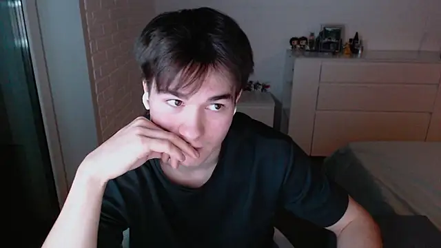 MarkusDean online show from November 2025 03:56:02 PM