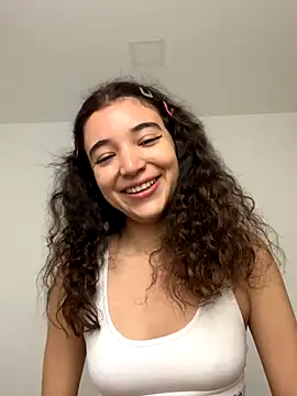 Snapshot of uniquerossie chatting on December 2025 08:52:01 AM uniquerossie online show from December 2025 08:52:01 AM