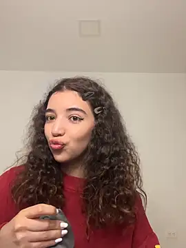 Snapshot of uniquerossie chatting on December 2025 08:01:02 AM uniquerossie online show from December 2025 08:01:02 AM