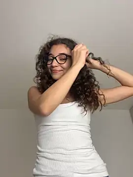 Snapshot of uniquerossie chatting on December 2025 08:07:02 AM uniquerossie online show from December 2025 08:07:02 AM