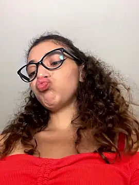 Snapshot of uniquerossie chatting on January 2026 08:06:02 AM uniquerossie online show from January 2026 08:06:02 AM