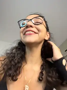 Snapshot of uniquerossie chatting on February 2026 07:26:01 AM uniquerossie online show from February 2026 07:26:01 AM