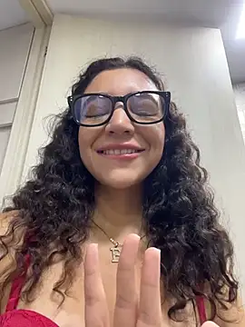 Snapshot of uniquerossie chatting on February 2026 09:07:02 AM uniquerossie online show from February 2026 09:07:02 AM