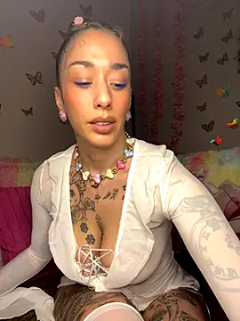 Chachou000 online show from October 2025 01:43:02 PM