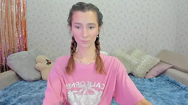 Snapshot of crystalnut chatting on January 2025 12:52:01 PM crystalnut online show from January 2025 12:52:01 PM