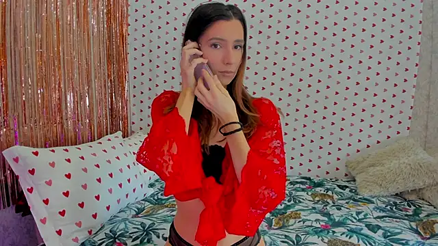 Snapshot of crystalnut chatting on February 2025 04:33:02 AM crystalnut online show from February 2025 04:33:02 AM