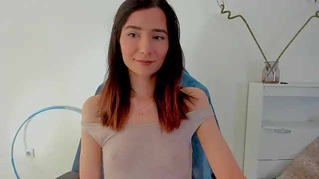 Snapshot of crystalnut chatting on September 2025 03:29:01 AM crystalnut online show from September 2025 03:29:01 AM