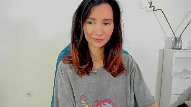 Snapshot of crystalnut chatting on September 2025 02:59:01 AM crystalnut online show from September 2025 02:59:01 AM