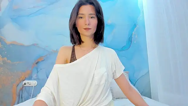 crystalnut online show from May 2026 05:48:01 AM