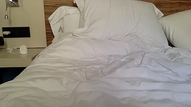 spanishairy online show from March 2026 10:04:01 AM