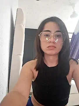 Snapshot of estibaliz chatting on September 2025 10:20:01 PM estibaliz online show from September 2025 10:20:01 PM