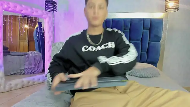 Levy Steve online show from December 2025 03:04:01 AM